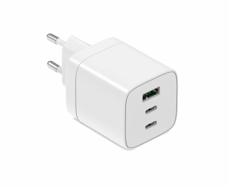 Incarcator cu USB-C-2+USB-A 65W  •Alimentator/incarcator cu USB •Ieșire USB-C: