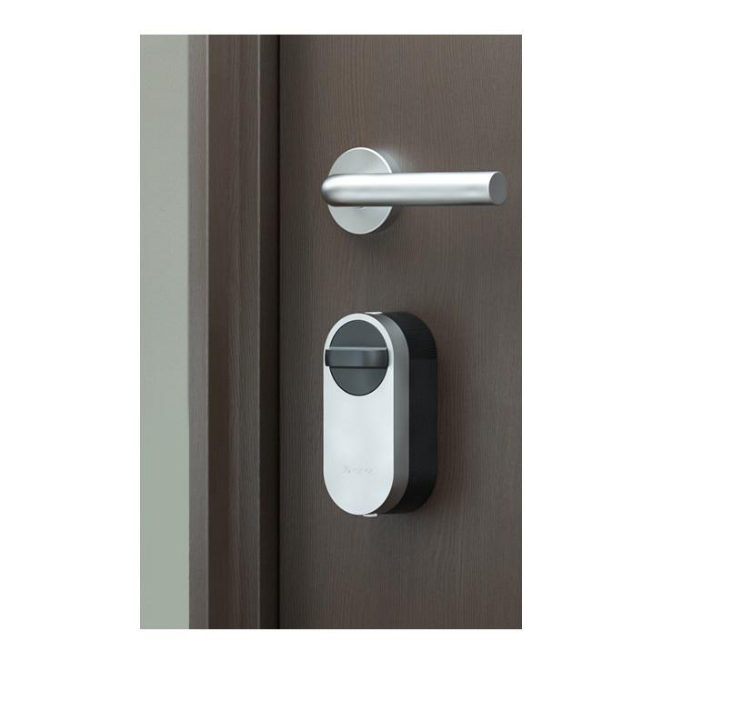 Incuietoare inteligenta EZVIZ DL01S, cu tastatura multifunctionala incuietoare inteligenta pentru